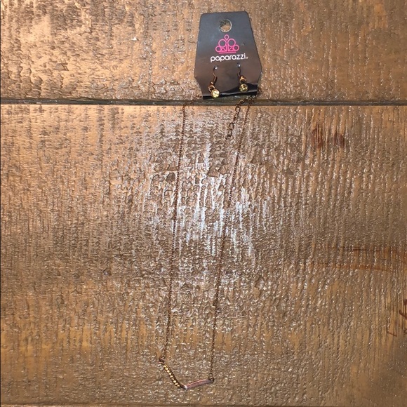 NWT! Paparazzi earring and necklace combo! - Picture 1 of 3